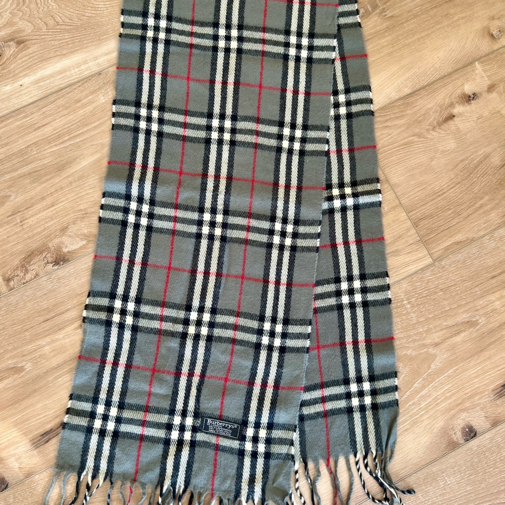 BURBERRY Plaid Scarf